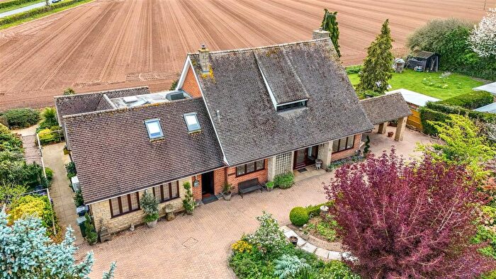 6 Bedroom Detached House For Sale In Bowling Green, Hanley Castle, Worcester, WR8