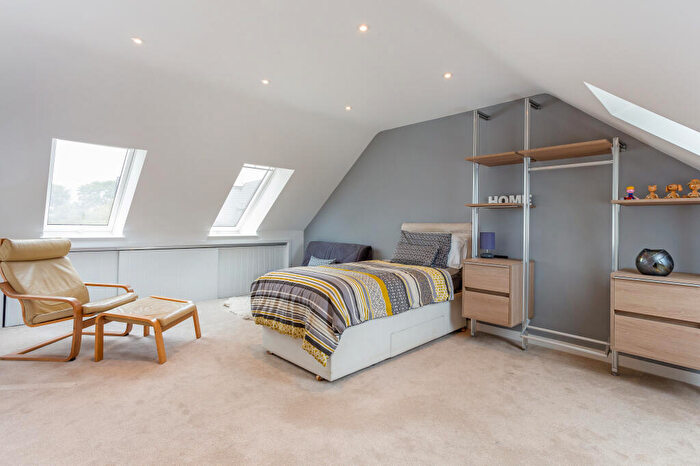 4 Bedroom Detached House For Sale In Blunsdon, Wiltshire, SN26