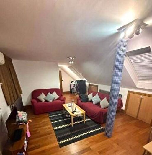 2 Bedroom Flat To Rent In Beattyville Gardens, Ilford, London, IG6