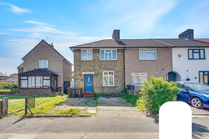 1 Bedroom Flat To Rent In Finnymore Road, Dagenham, RM9