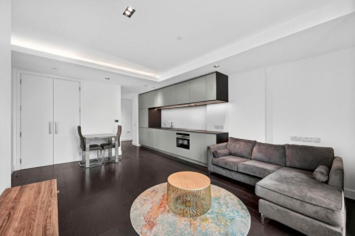 1 Bedroom Flat To Rent In Amory Tower, Marsh Wall, E14