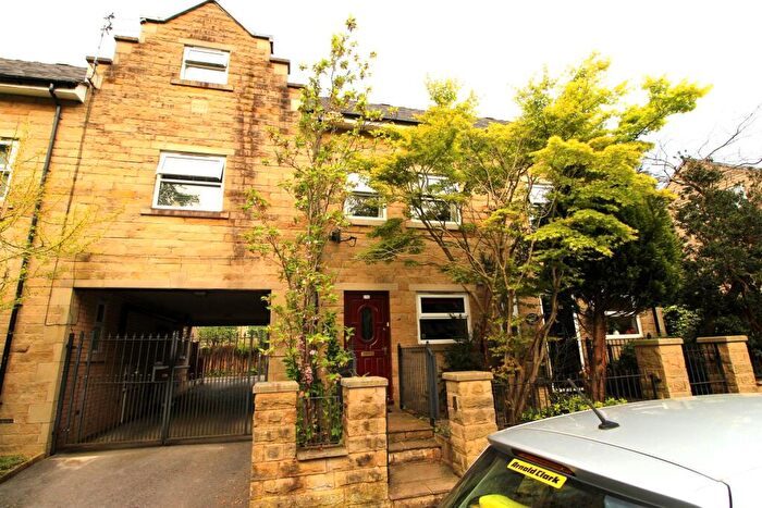 4 Bedroom Town House To Rent In Church Road, Bamber Bridge, PR5