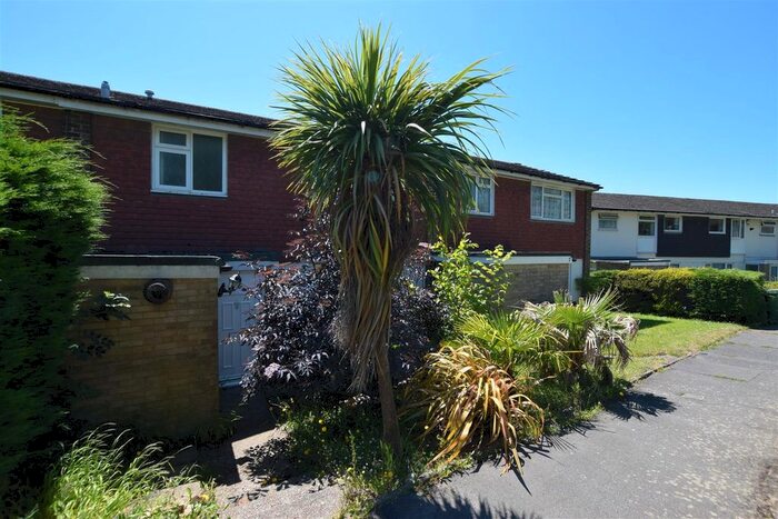 3 Bedroom Terraced House To Rent In Scutes Close, Hastings, TN34