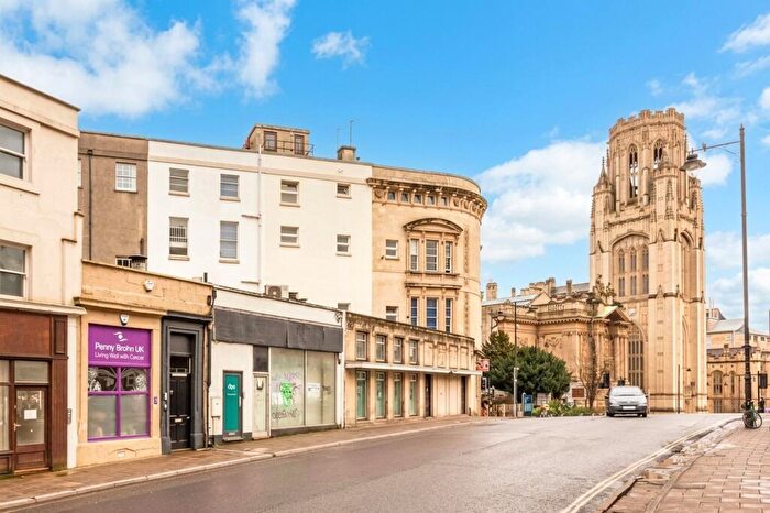 2 Bedroom Flat To Rent In Clifton, Triangle South, BS8