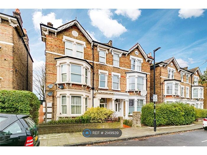 Studio To Rent In Montrell Road, London, SW2