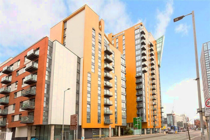 2 Bedroom Flat To Rent In Goulden Street, Manchester, M4