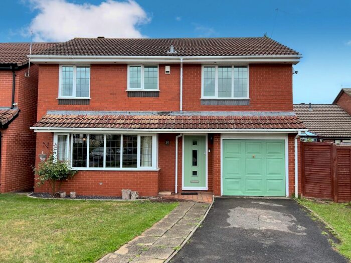 4 Bedroom Detached House To Rent In Blenheim Way, Portishead, Bristol, Somerset, BS20