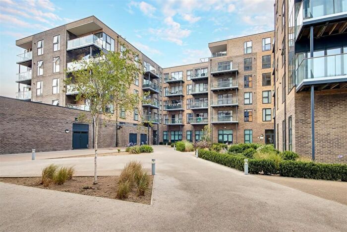 2 Bedroom Apartment For Sale In The Causeway, Goring-By-Sea, Worthing, BN12