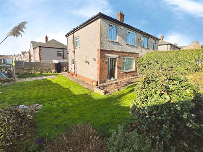 3 Bedroom Semi Detached House For Sale In Acre Crescent, Bradford, BD2