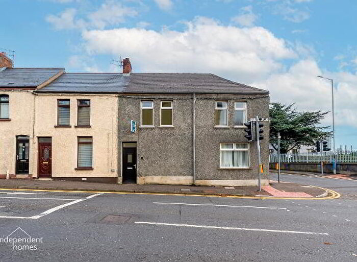 4 Bedroom End Of Terrace House For Sale In Old Glenarm Road, Larne, BT40