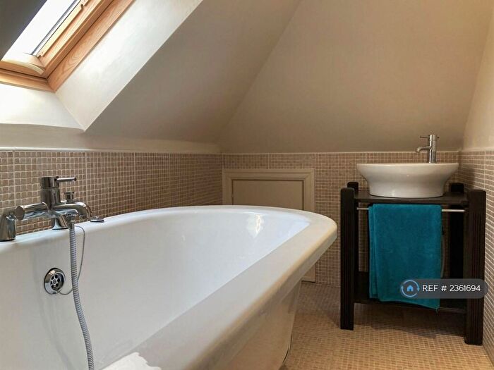 1 Bedroom Penthouse To Rent In Southgate, Hessle, HU13