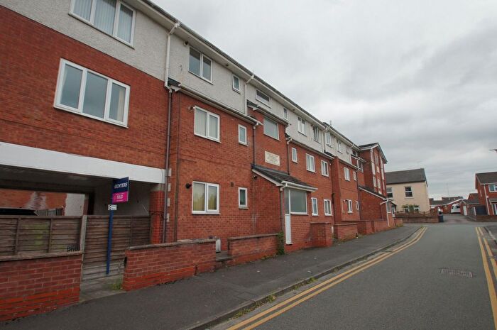 2 Bedroom Flat To Rent In Oliver Lane, Great Sutton, Ellesmere Port, Cheshire., CH66