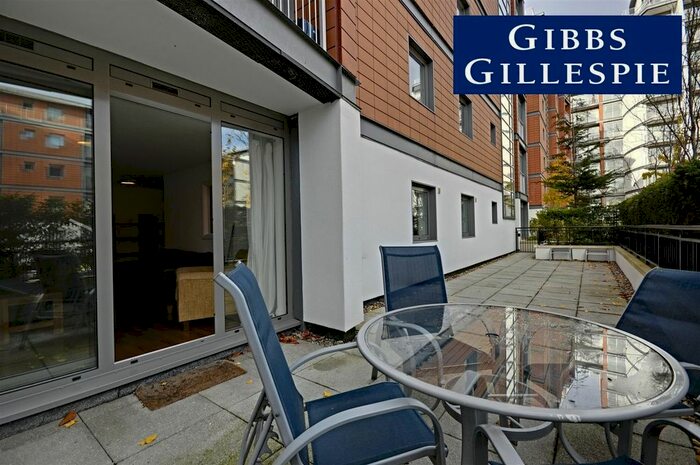 2 Bedroom Flat To Rent In Holland Gardens, Brentford, TW8