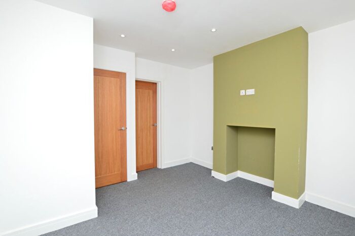 3 Bedroom Terraced House To Rent In Stewart Road, Sheffield, S11