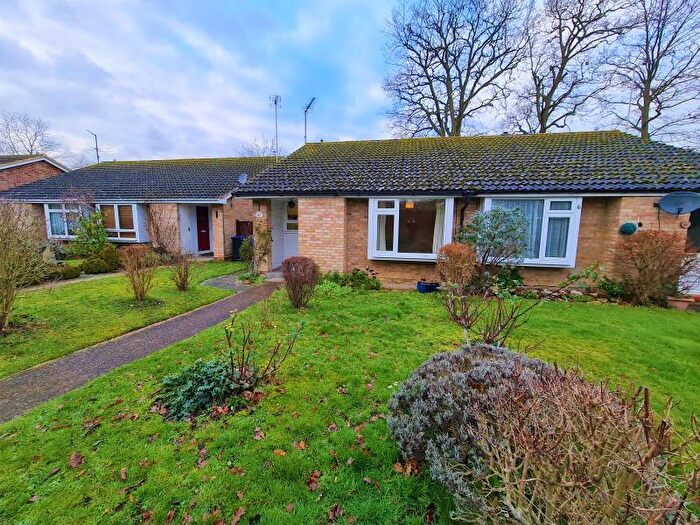 2 Bedroom Semi-Detached House To Rent In Horsell, GU21