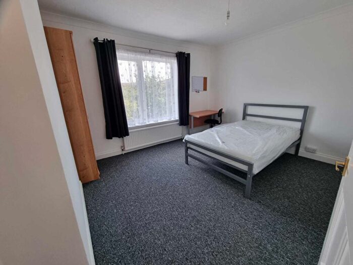 4 Bedroom House To Rent In Park Road, Guildford, GU2