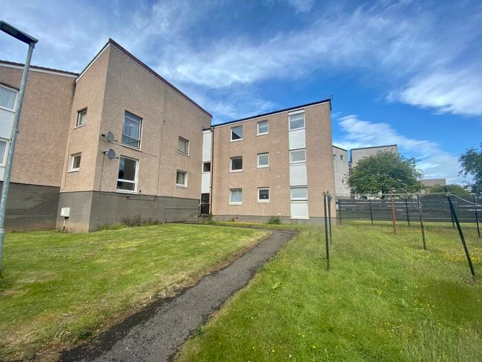 2 Bedroom Flat To Rent In Dochart Terrace, Dundee, DD2