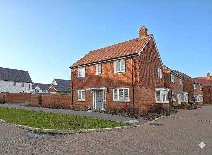 4 Bedroom Detached House For Sale In Phoenix Drive, Warsash, Southampton, SO31