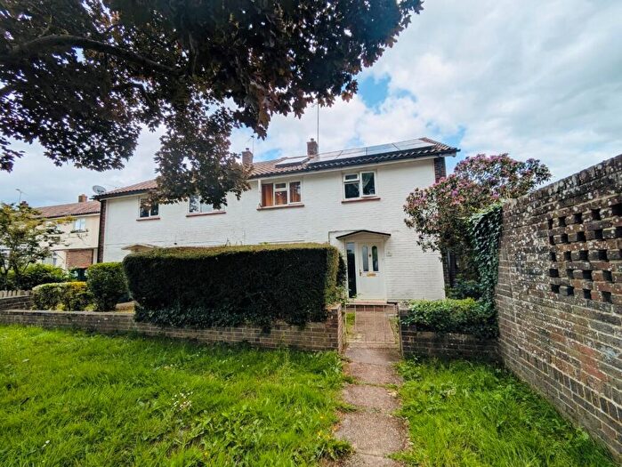 1 Bedroom House To Rent In Tilgate, RH10