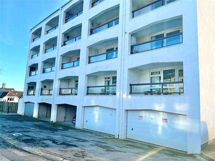 1 Bedroom Flat For Sale In Captains Walk, Saundersfoot, Pembrokeshire, SA69