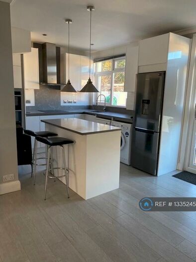 3 Bedroom Terraced House To Rent In Tonstall Road, Mitcham, CR4