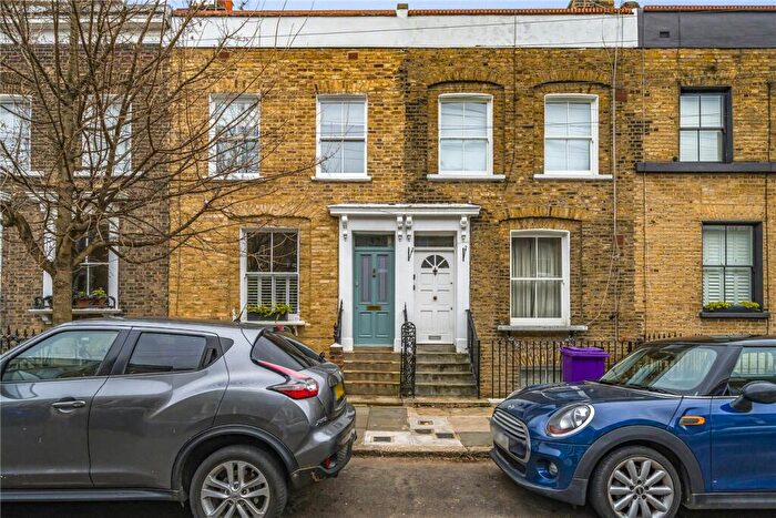 1 Bedroom Apartment To Rent In Driffield Road, London, E3