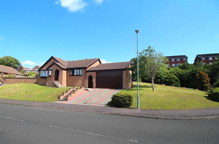 3 Bedroom Detached Bungalow For Sale In Dunvegan Avenue, Gourock, PA19