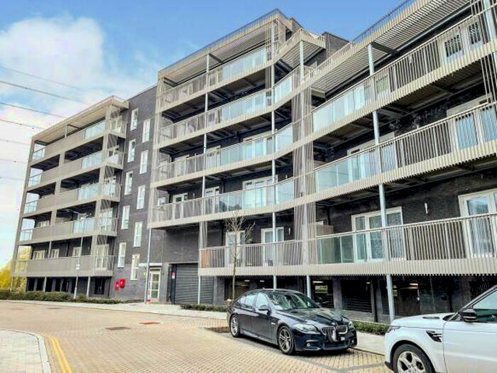 1 Bedroom Flat To Rent In De Pass Gardens, Barking, IG11