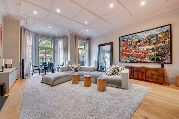2 Bedroom Flat For Sale In Flat, Barkston Gardens, London, SW5