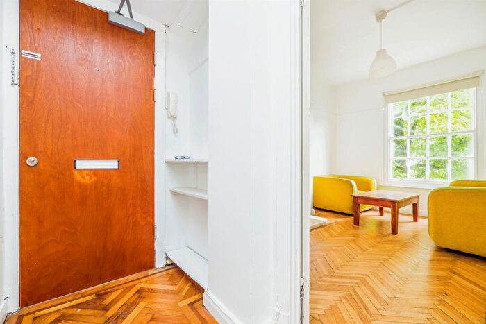 1 Bedroom Apartment For Sale In Westgate Street, Cardiff, CF10