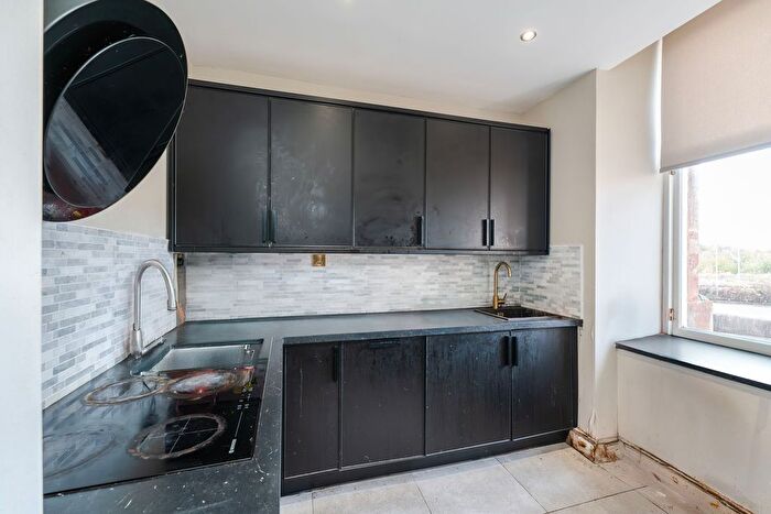 2 Bedroom Flat For Sale In Hunter Street, Glasgow, G4