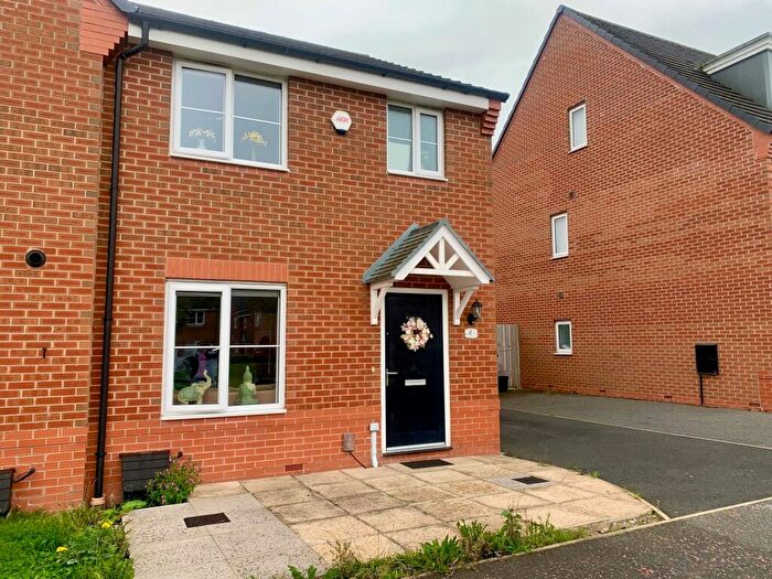 3 Bedroom Semi-Detached House To Rent In Assembly Avenue, Leyland, PR25