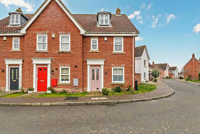 3 Bedroom End Of Terrace House For Sale In Field Maple Road, Watton, IP25