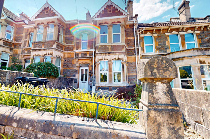 1 Bedroom Apartment To Rent In King Edward Road, BA2