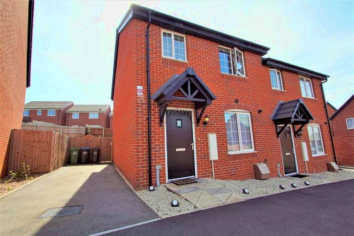 3 Bedroom Semi-Detached House To Rent In Stretton Close, Rugby, CV23