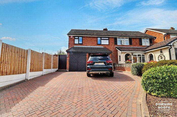 3 Bedroom Semi-Detached House For Sale In Grange Lane, Lichfield, WS13