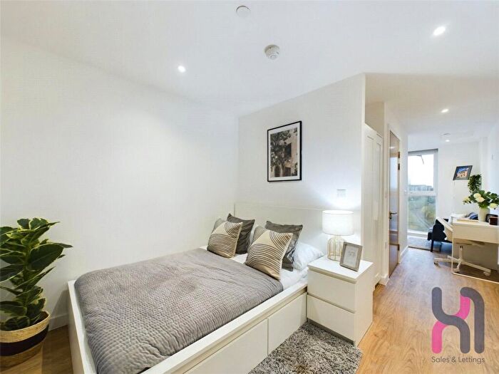 1 Bedroom Flat For Sale In Cheltenham Place, Frederick Road, Salford, Salford, M6