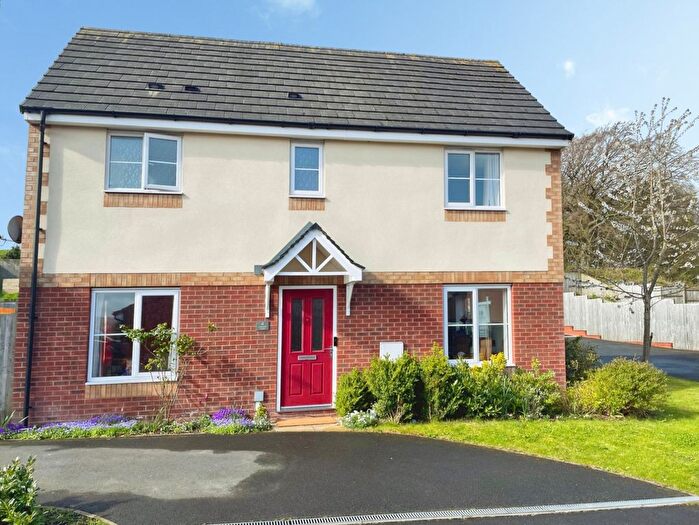 3 Bedroom Town House For Sale In Knowles View, Talke, Stoke-On-Trent, ST7