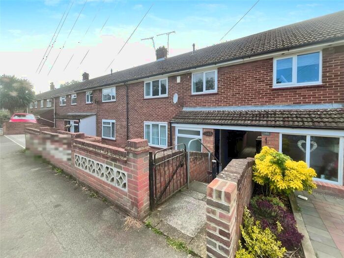 3 Bedroom Terraced House To Rent In King George Road, Chatham, Kent, ME5