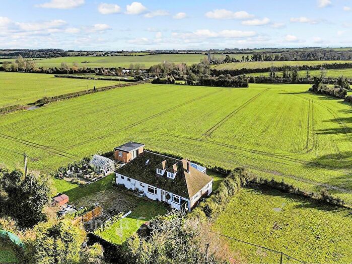 4 Bedroom Chalet For Sale In Guston Road, East Langdon, CT15