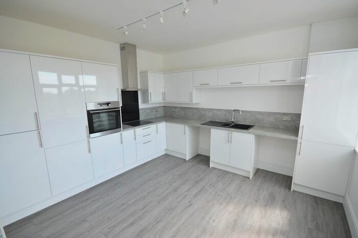 3 Bedroom Maisonette To Rent In Birchwood Road, Bristol, BS4