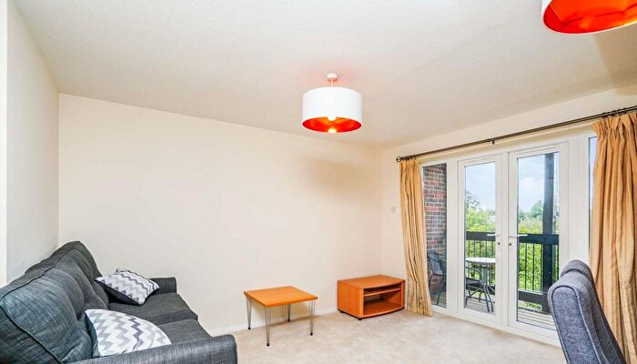 2 Bedroom Apartment To Rent In Folly Bridge Court, Oxford, OX1