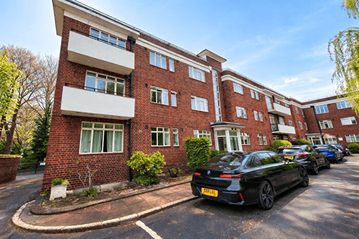 2 Bedroom Apartment For Sale In Appleby Lodge, Wilmslow Road, Fallowfield, Manchester., M14
