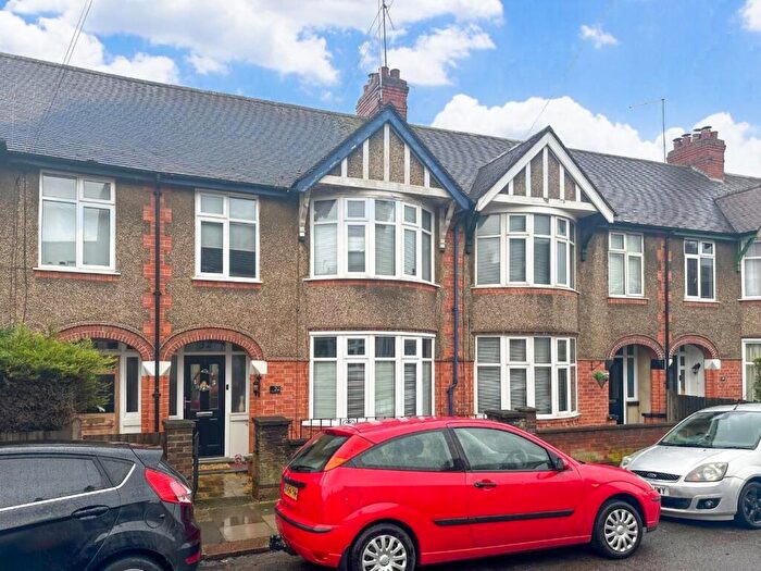 3 Bedroom Terraced House For Sale In Balmoral Road, Queens Park, Northampton, NN3