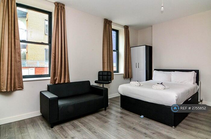 Studio To Rent In Manilla Street, London, E14