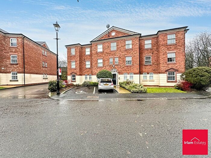 2 Bedroom Flat For Sale In Manthorpe Avenue, Worsley, M28