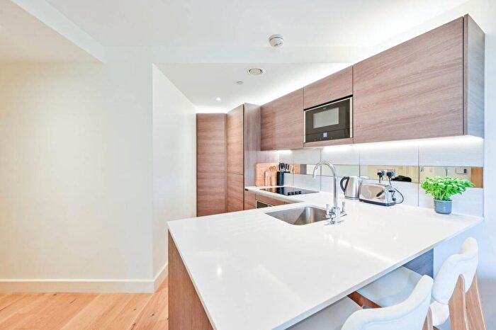 2 Bedroom Flat For Sale In Deveraux House, Woolwich Riverside, London, SE18