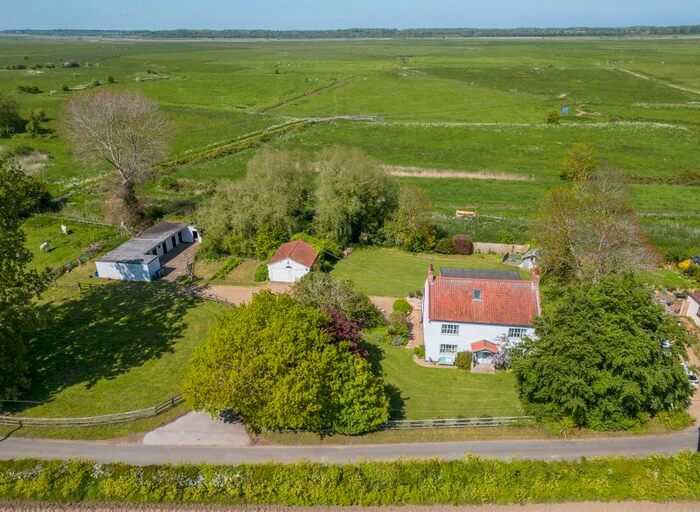 5 Bedroom Detached House For Sale In Burgh Road, Burgh St. Peter, Beccles, NR34