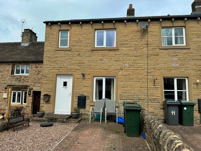 3 Bedroom Terraced House To Rent In St. Johns Close, Silsden, BD20