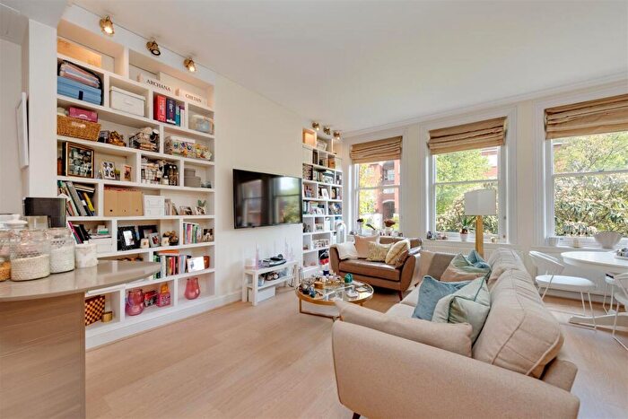 1 Bedroom Apartment For Sale In Westfield Lodge, Hampstead, London, NW3